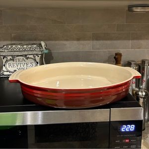 ❣️LE CREUSET STONEWARE BAKING DISH❣️